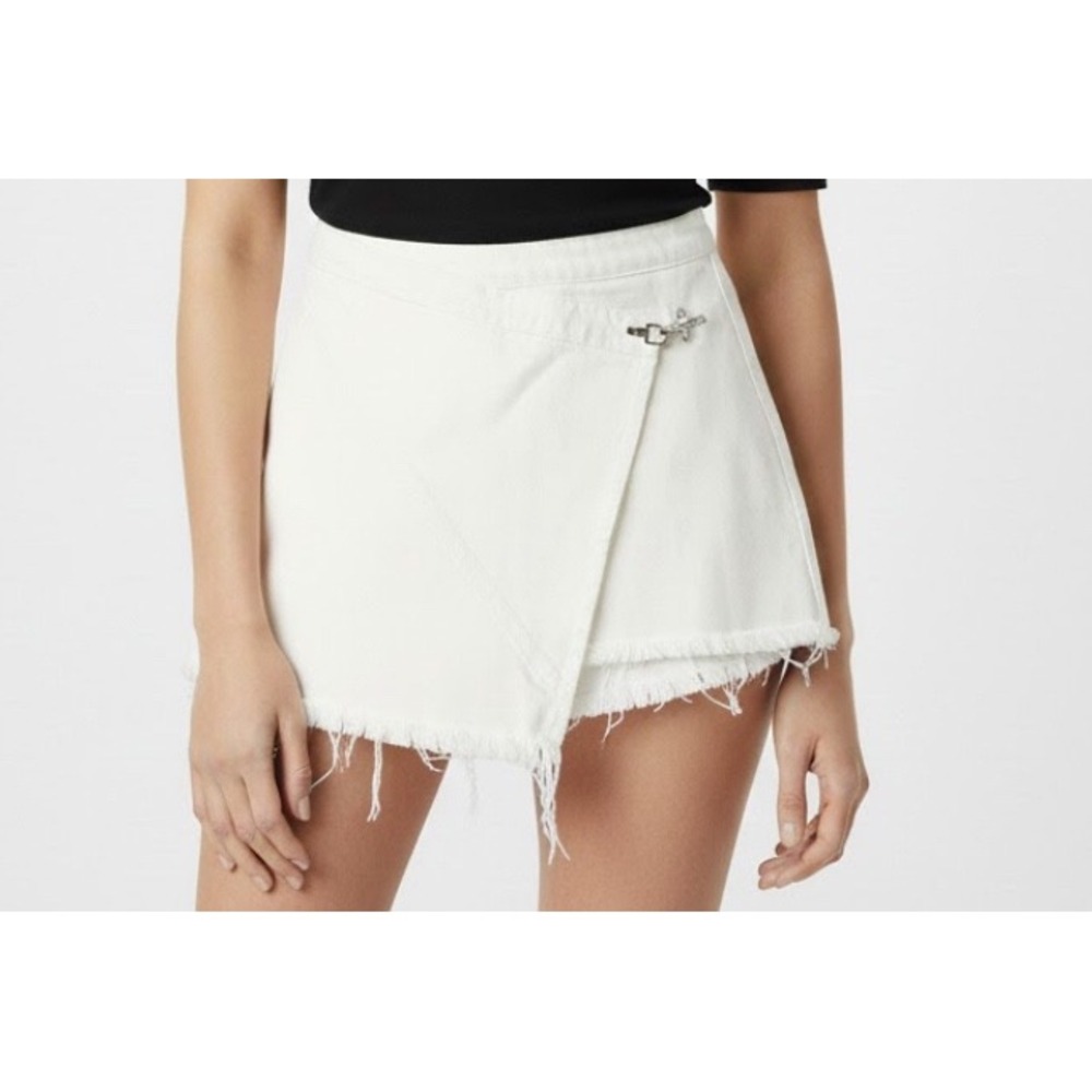 BLANKNYC White Denim Wrap Skirt Frayed Hem Utility Buckle 28 Lagenlook